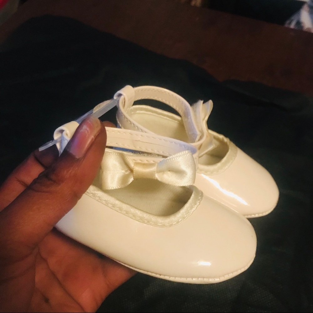 All white dress shoes - Picture 4 of 5